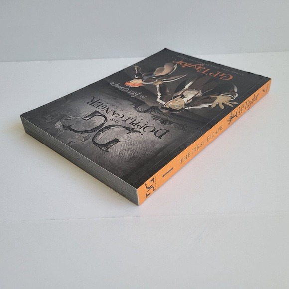 5/$12 YA Book The Doppleganger Chronicles First Escape Graphic Novel G P Taylor - Picture 5 of 11